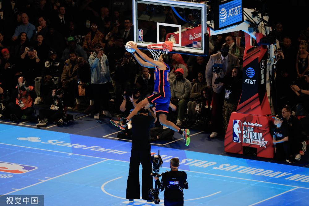 在艰难时期 在艰难时期